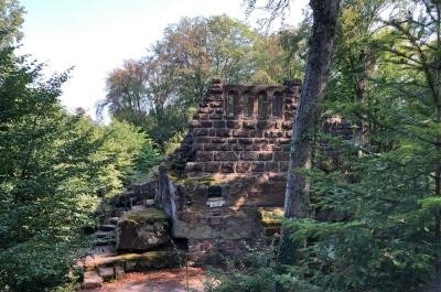 Bild von der Burgruine Lützelhardt