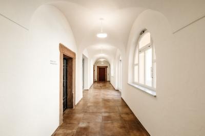 Kreuzgang im Rathaus Seelbach - Axmann-Rottler Kreuzgang Rathaus Seelbach